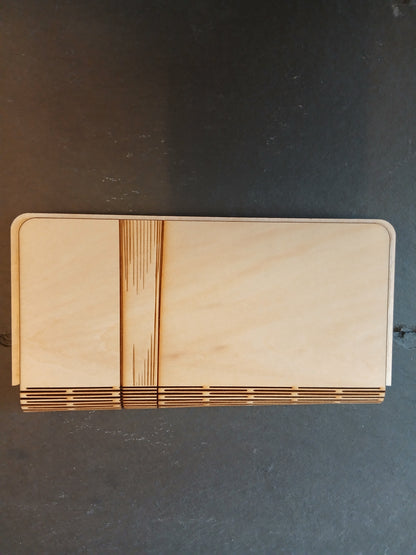 Briefumschlag aus Holz