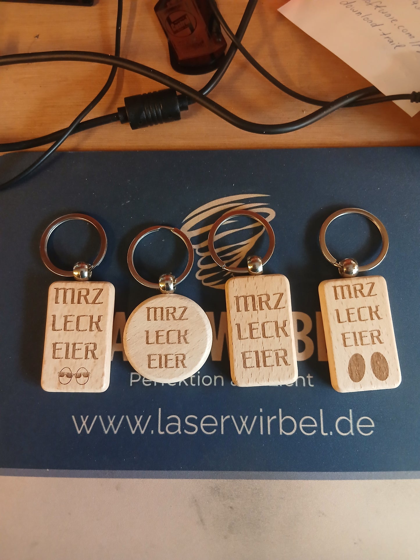 Schlüsselanhänger aus Holz – personalisiert